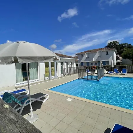 Maisonnette 4 Pers Avec Terrasse Privee Et Acces Piscine, Proche Ocean -