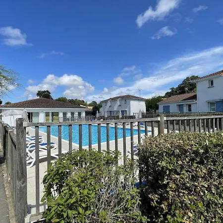 Maisonnette 4 Pers Avec Terrasse Privee Et Acces Piscine, Proche Ocean - Ferienhaus