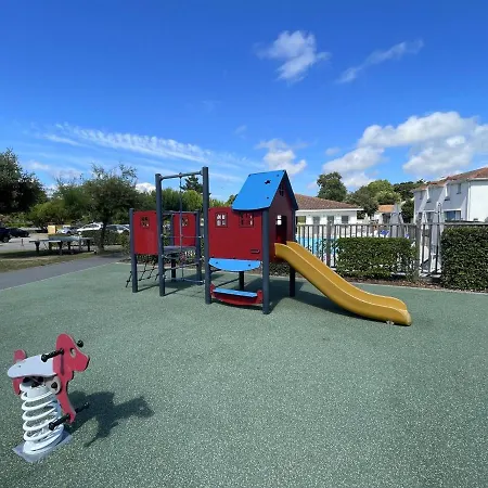 Prázdninový dům Maisonnette 4 Pers Avec Terrasse Privee Et Acces Piscine, Proche Ocean - - Fr-1-364-102 Saint-Brévin-les-Pins