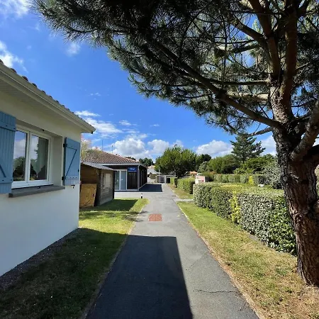 Maisonnette 4 Pers Avec Terrasse Privee Et Acces Piscine, Proche Ocean - Ferienhaus *