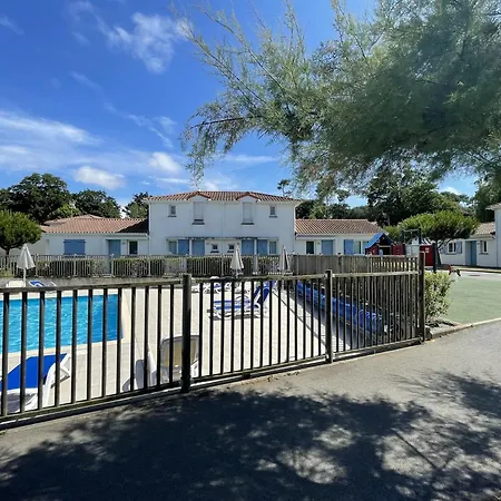 Maisonnette 4 Pers Avec Terrasse Privee Et Acces Piscine, Proche Ocean - Ferienhaus *