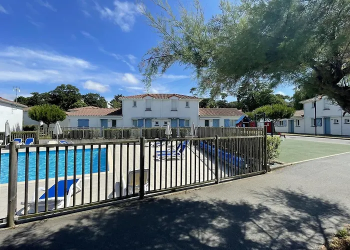 Maisonnette 4 Pers Avec Terrasse Privee Et Acces Piscine, Proche Ocean - - Fr-1-364-102 펜션 *